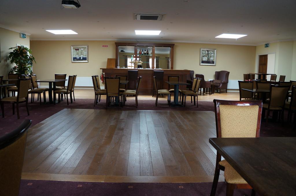Jacksons Restaurant And Accommodation Roscommon Eksteriør billede